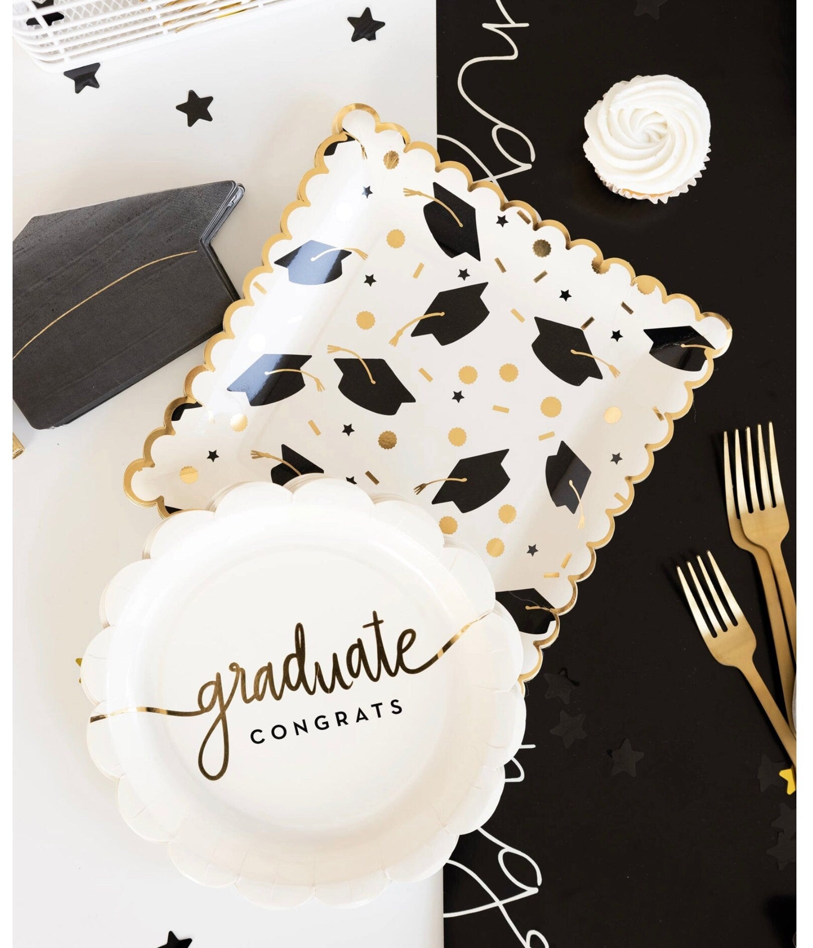 Black & Gold Foil Graduation Cap Napkins 18ct - Stesha Party