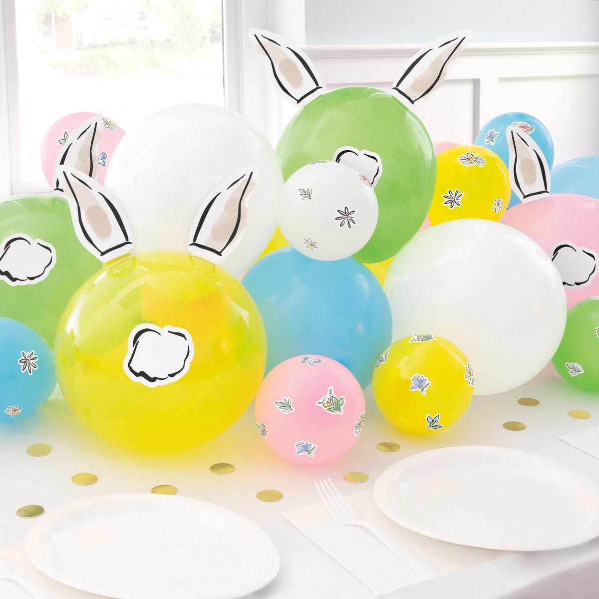 Bunny Balloon Centerpiece &amp; Confetti - Stesha Party