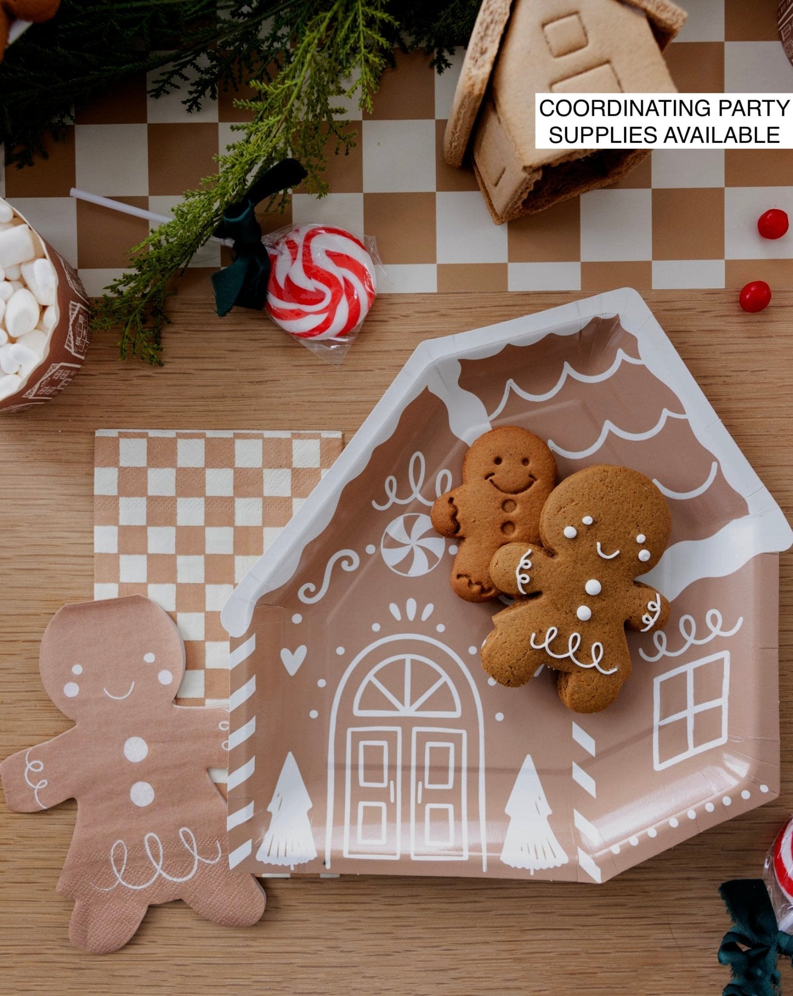 Checkered Gingerbread Table Runner - Stesha Party