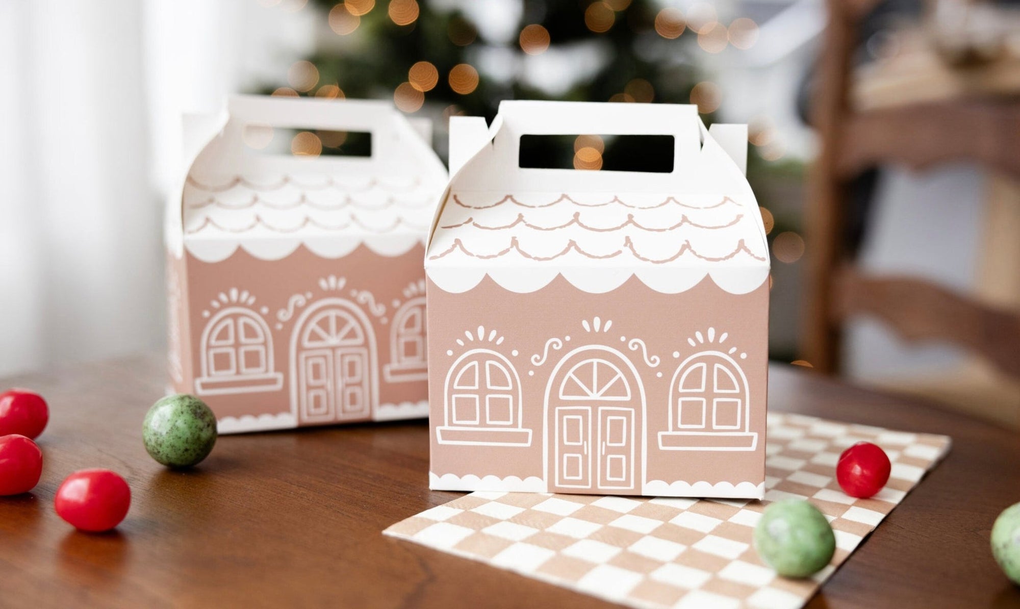 Gingerbread House Treat Boxes - Stesha Party