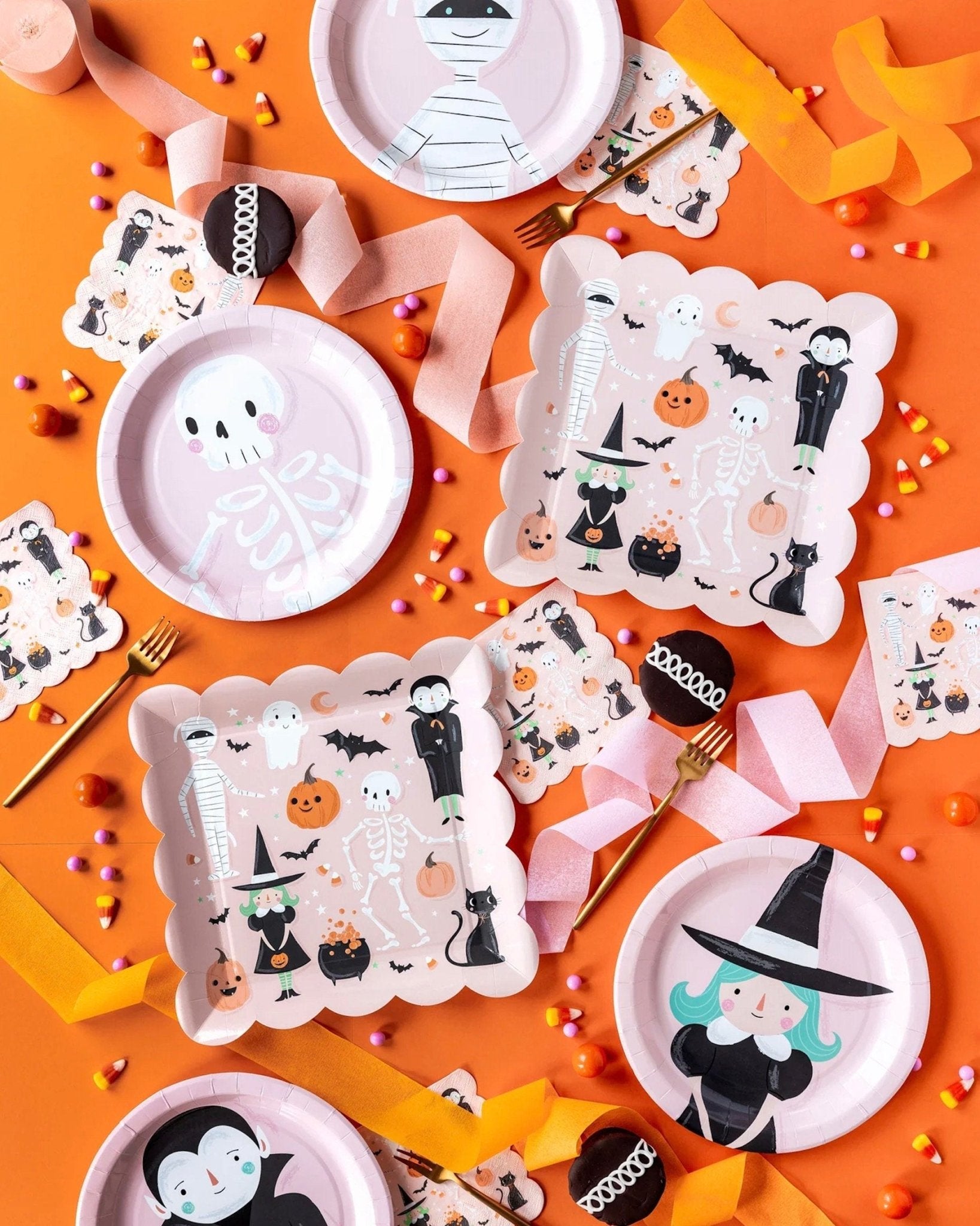 Halloween Character Plates - Stesha Party