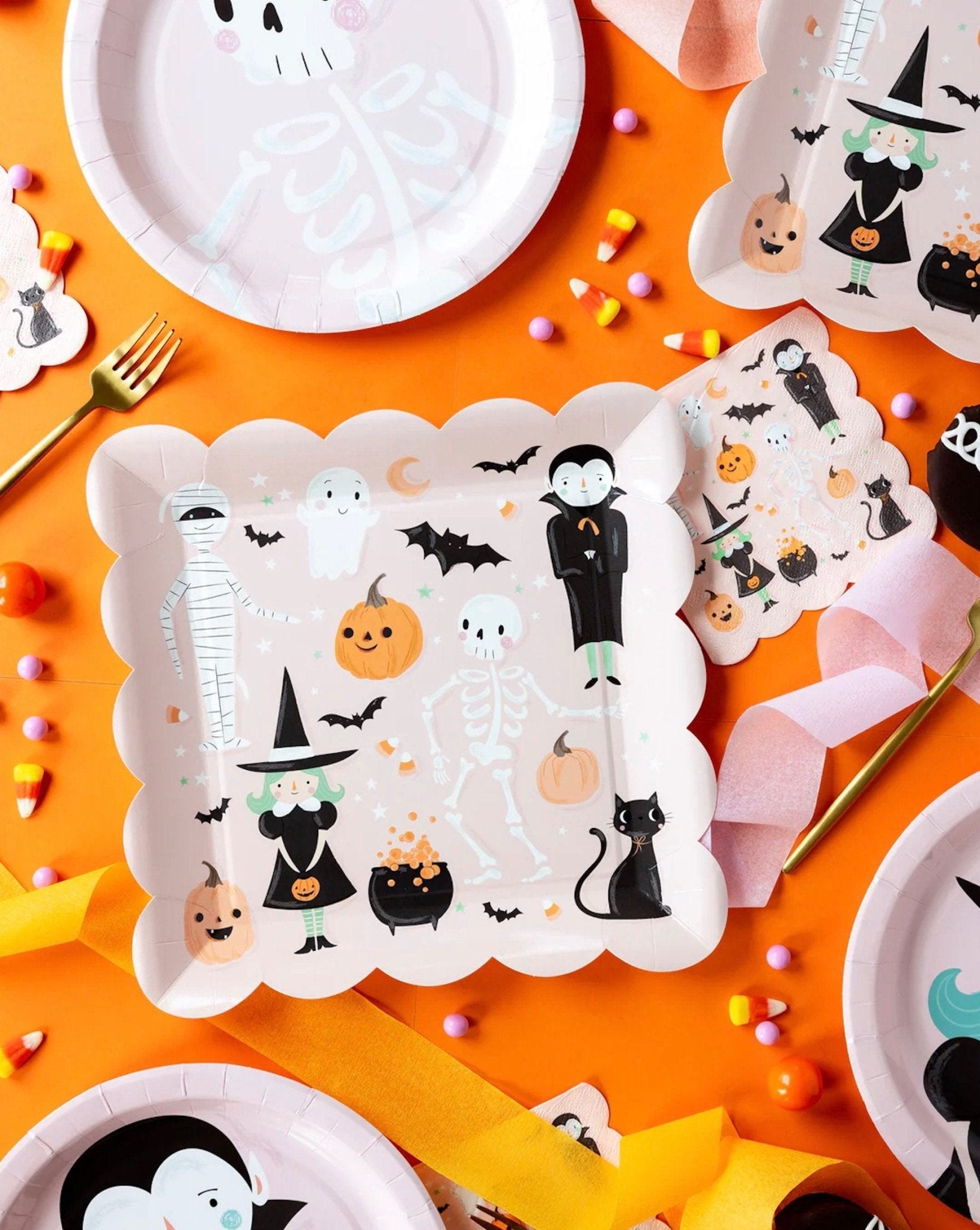 Halloween Characters Party Plates - Stesha Party