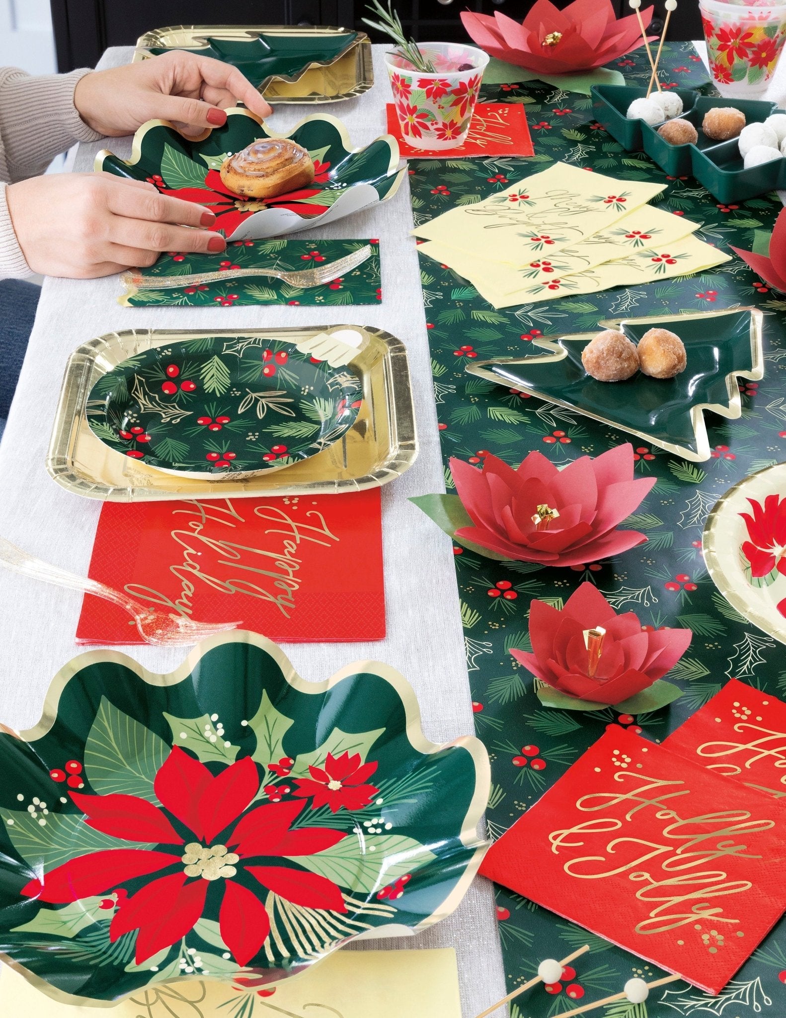 Merry & Bright Holly Napkins - Stesha Party