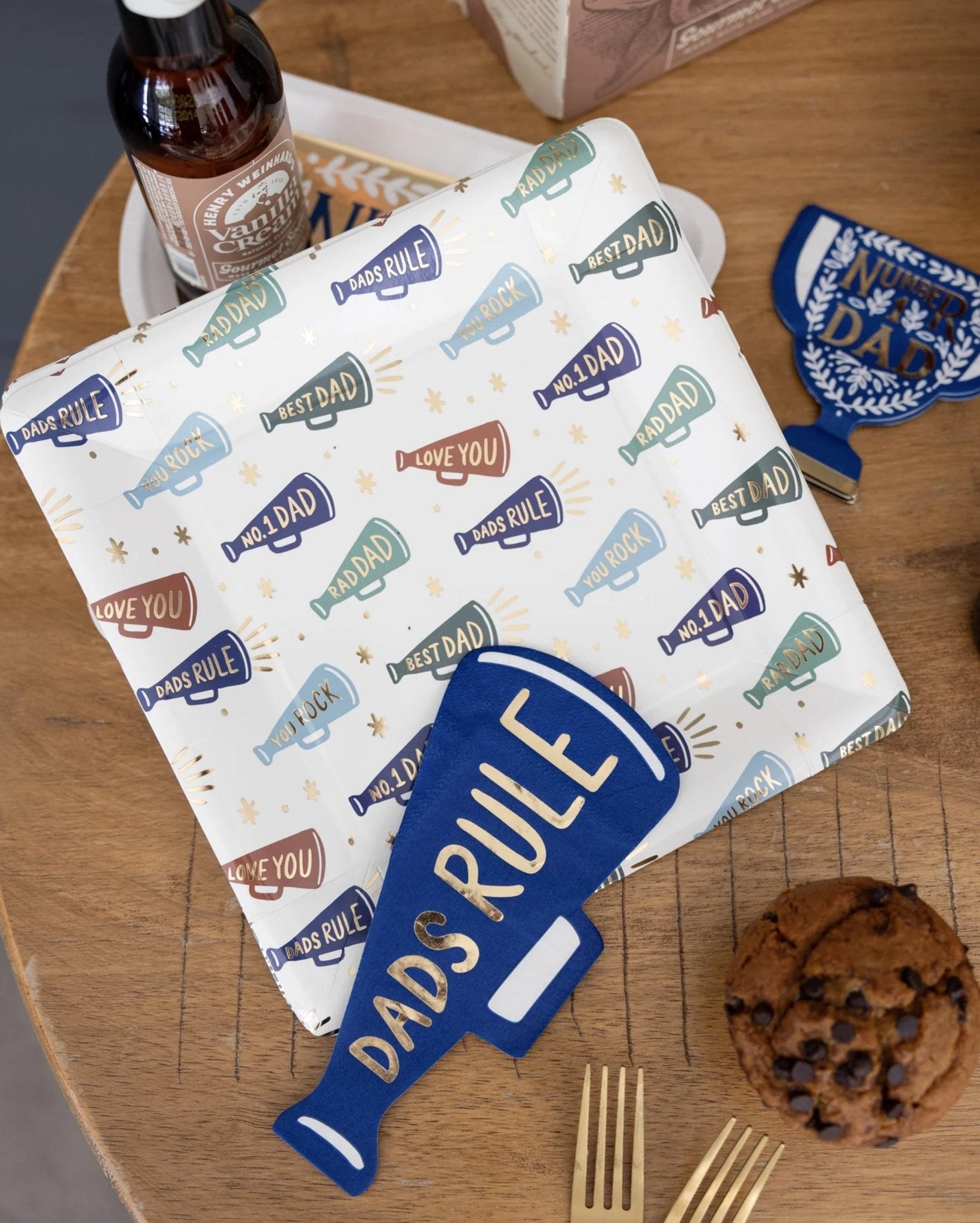 Number 1 Dad Trophy Napkins 18ct - Stesha Party