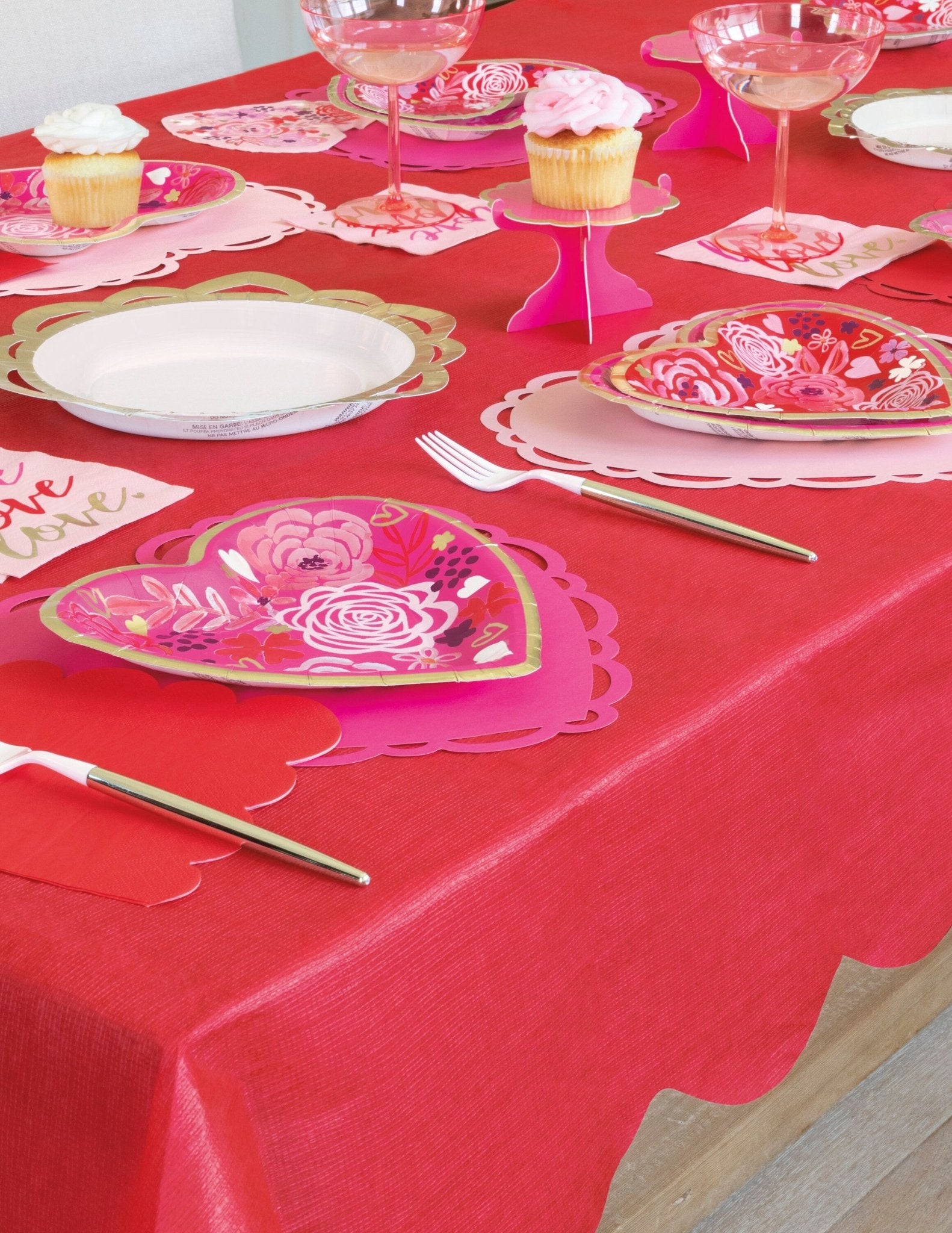 Red Scalloped Paper Tablecloth - Stesha Party