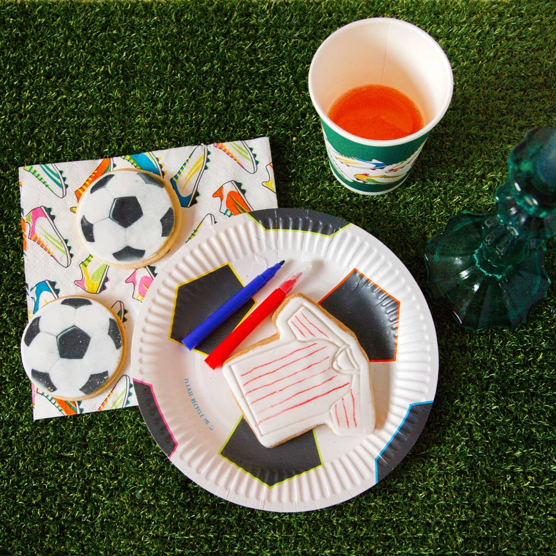 Soccer Ball Cake Plates 12ct - Stesha Party