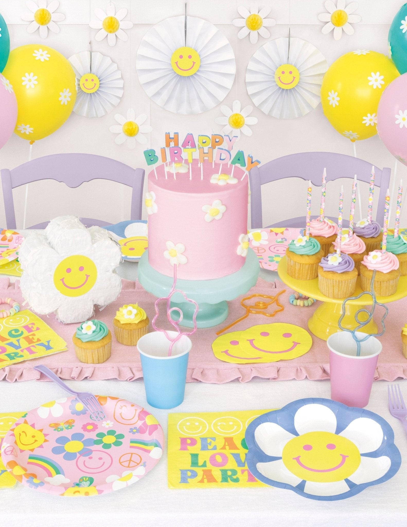 Groovy Flower Shaped Party Plates - Stesha Party - birthday girl, Girl Baby  Shower, girl birthday