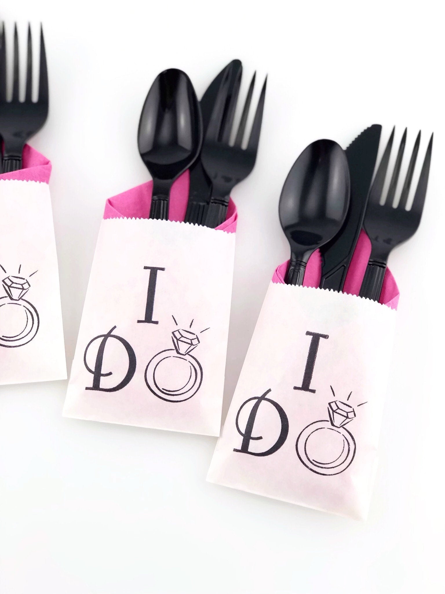 https://www.steshaparty.com/cdn/shop/products/i-do-rustic-wedding-bbq-cutlery-bag-sets-186108_5000x.jpg?v=1691026489