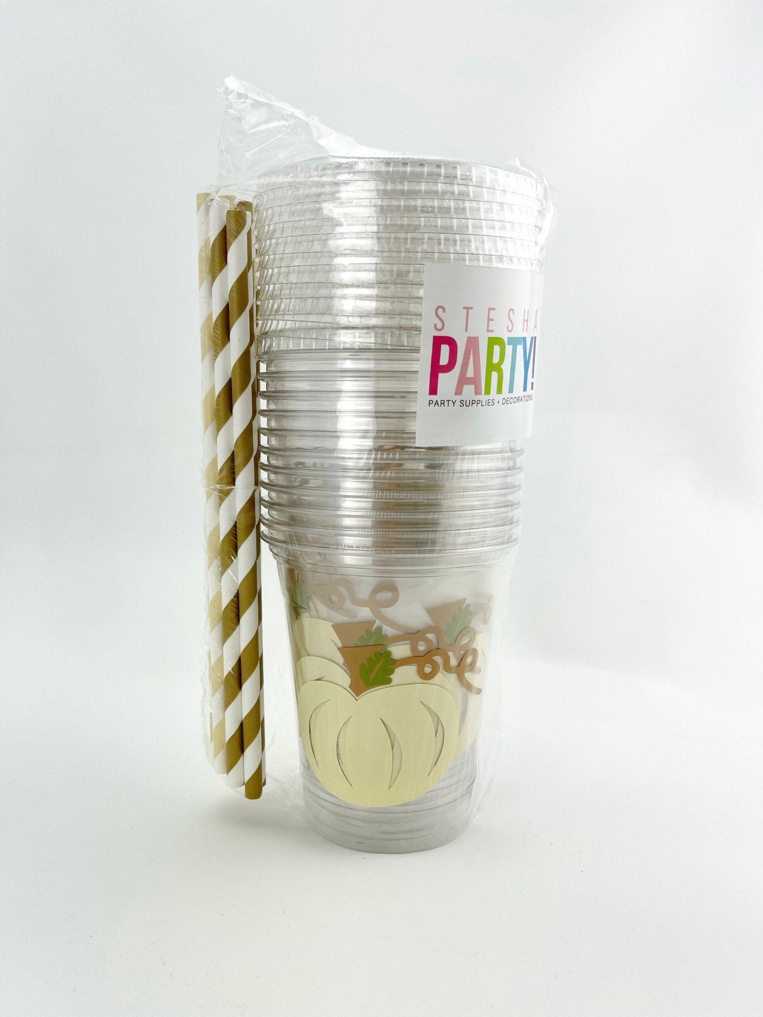 https://www.steshaparty.com/cdn/shop/products/lidded-clear-ivory-pumpkin-party-cups-377983_5000x.jpg?v=1691025907