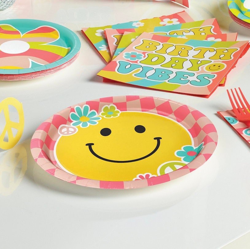 Retro Smile Party Plates - Stesha Party