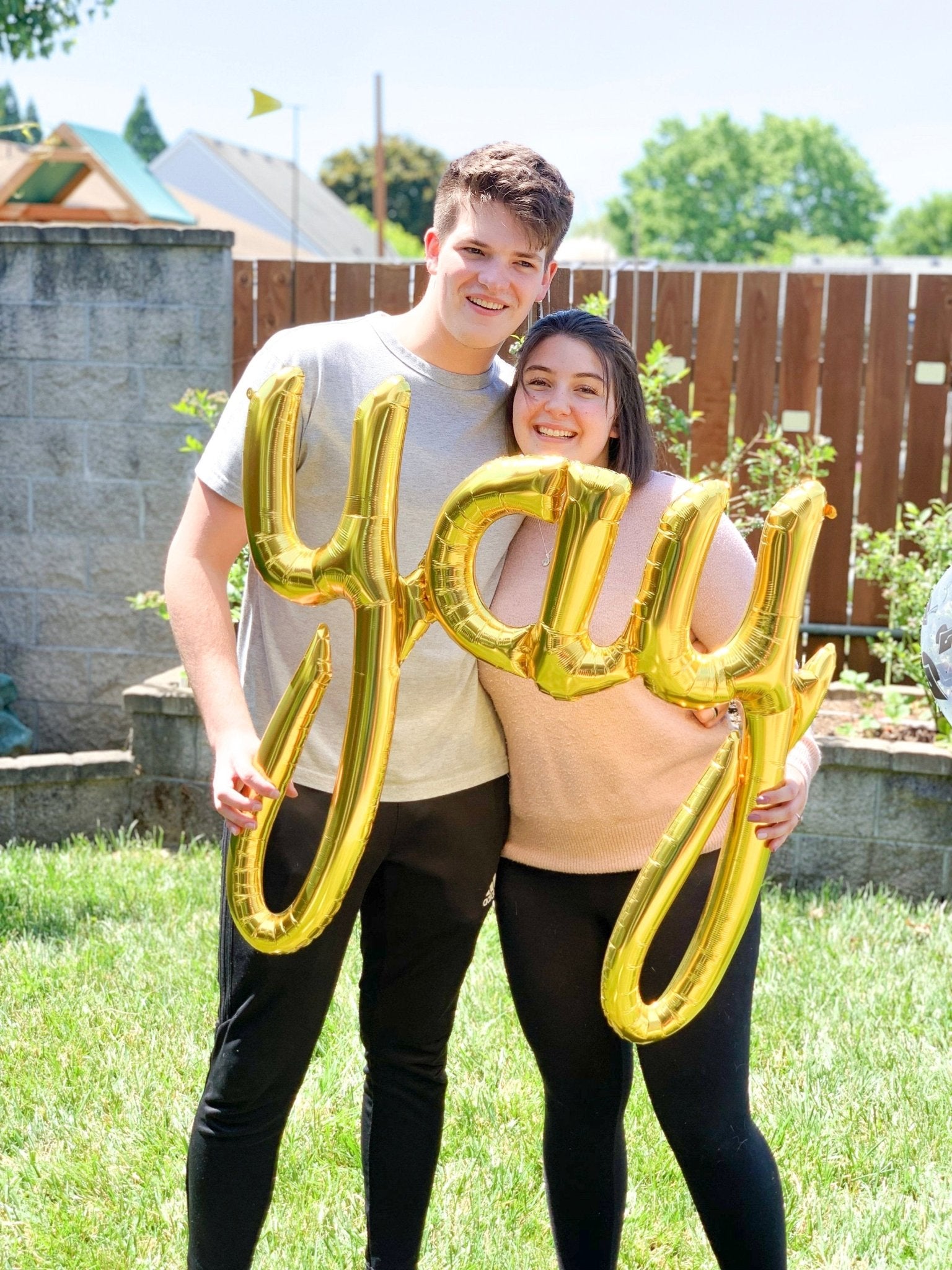 Script "YAY" Gold Balloon - Stesha Party